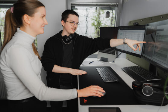 Cteam Team bei der digitalen Projektarbeit. Cteam Team bei der digitalen Projektarbeit.