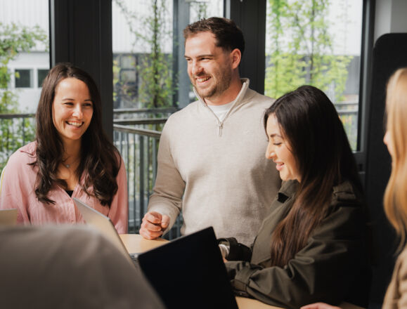 Teamarbeit bei Cteam Consulting: Innovative Planung und technische Lösungen für Projekte.