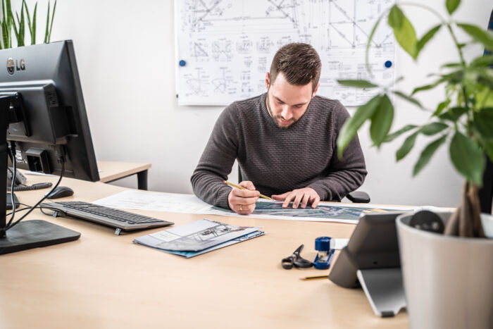 Cteam Ingenieur bei der technischen Planung von Anlagenbau-Projekten. Cteam Ingenieur bei der technischen Planung von Anlagenbau-Projekten.